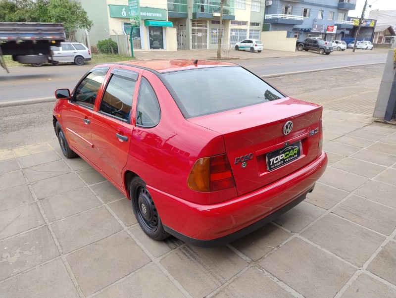 POLO 1.8 MI CLASSIC SEDAN 8V GASOLINA 4P MANUAL - 1998 - VACARIA