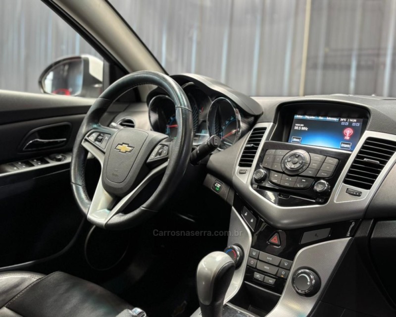 CRUZE 1.8 LTZ SPORT6 16V FLEX 4P AUTOMÁTICO - 2013 - VACARIA