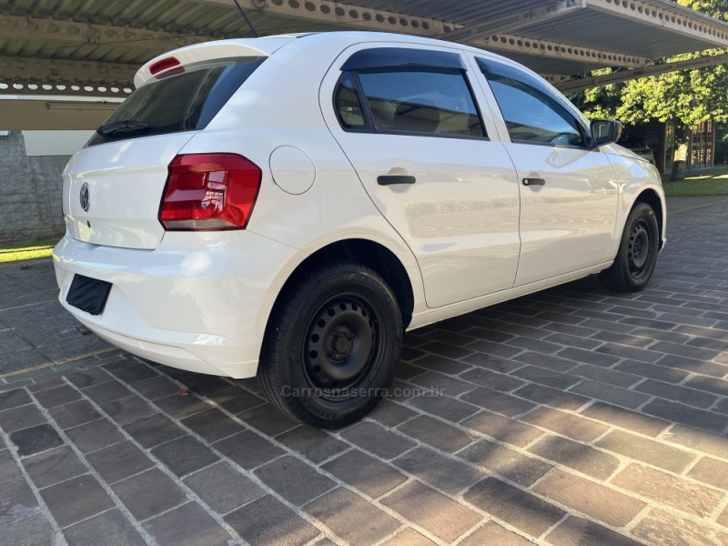 GOL 1.0 12V MPI TOTALFLEX 4P MANUAL - 2023 - VERANóPOLIS