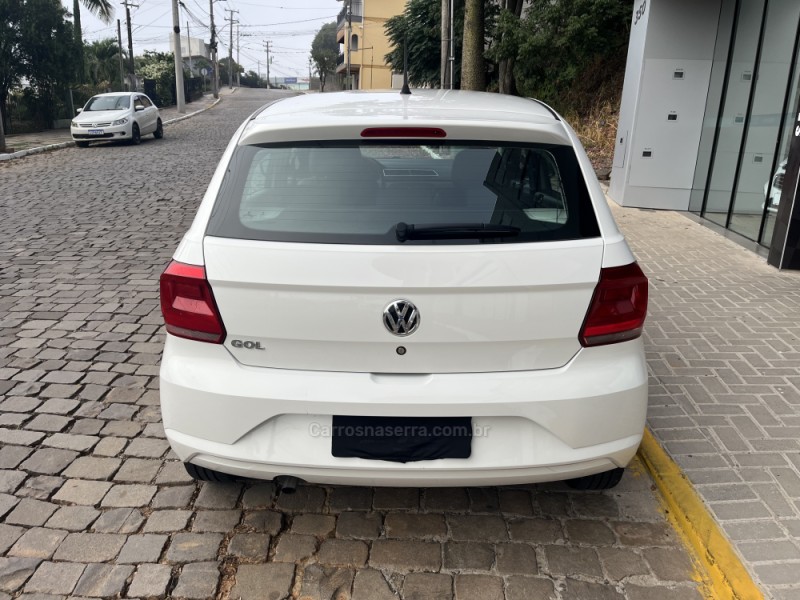 GOL 1.0 12V MPI TOTALFLEX 4P MANUAL - 2023 - VERANóPOLIS