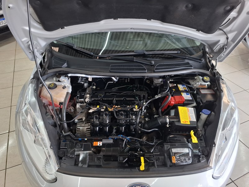 FIESTA 1.6 TITANIUM HATCH 16V FLEX 4P AUTOMÁTICO - 2016 - FARROUPILHA