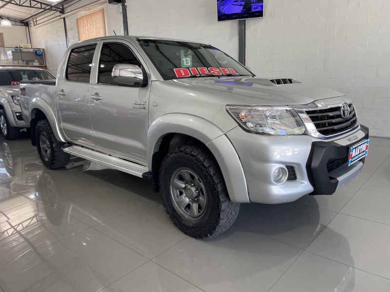 HILUX 3.0 STD 4X4 CD 16V TURBO INTERCOOLER DIESEL 4P MANUAL - 2013 - CAXIAS DO SUL