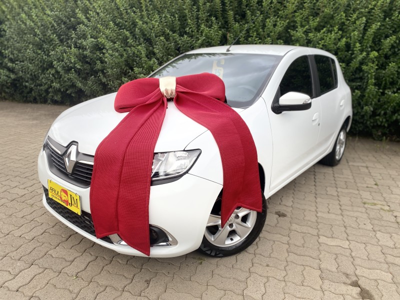 SANDERO 1.6 DYNAMIQUE 8V FLEX 4P MANUAL