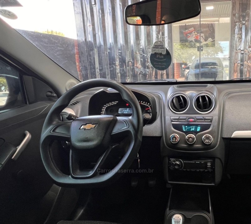 MONTANA 1.4 MPFI LS CS 8V FLEX 2P MANUAL - 2017 - PORTãO