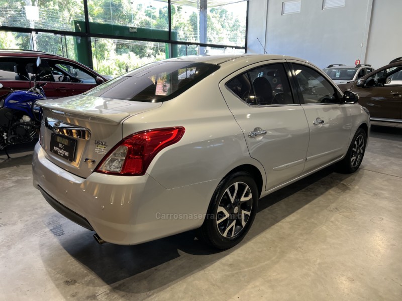 VERSA 1.6 16V FLEX UNIQUE 4P XTRONIC - 2017 - CAXIAS DO SUL