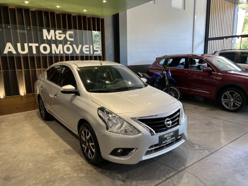 VERSA 1.6 16V FLEX UNIQUE 4P XTRONIC - 2017 - CAXIAS DO SUL