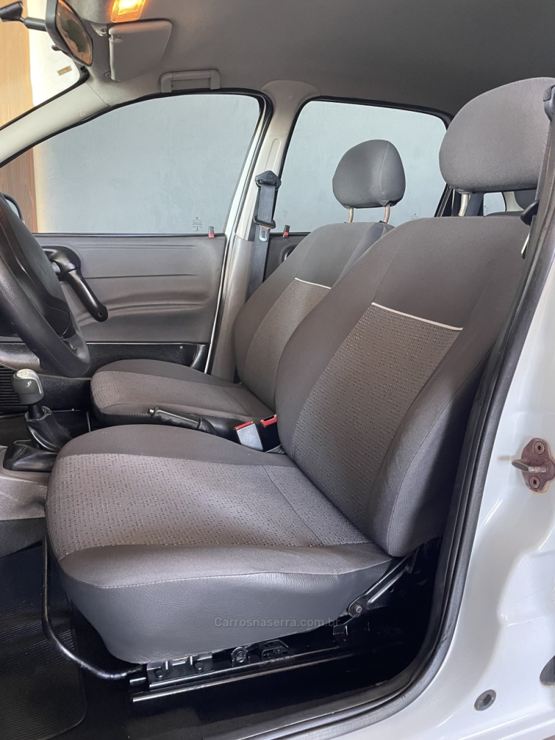 CLASSIC 1.0 VHC LS 8V FLEX 4P MANUAL - 2014 - PAROBé