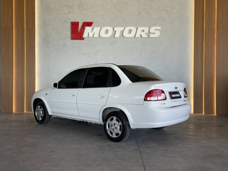 CLASSIC 1.0 VHC LS 8V FLEX 4P MANUAL - 2014 - PAROBé