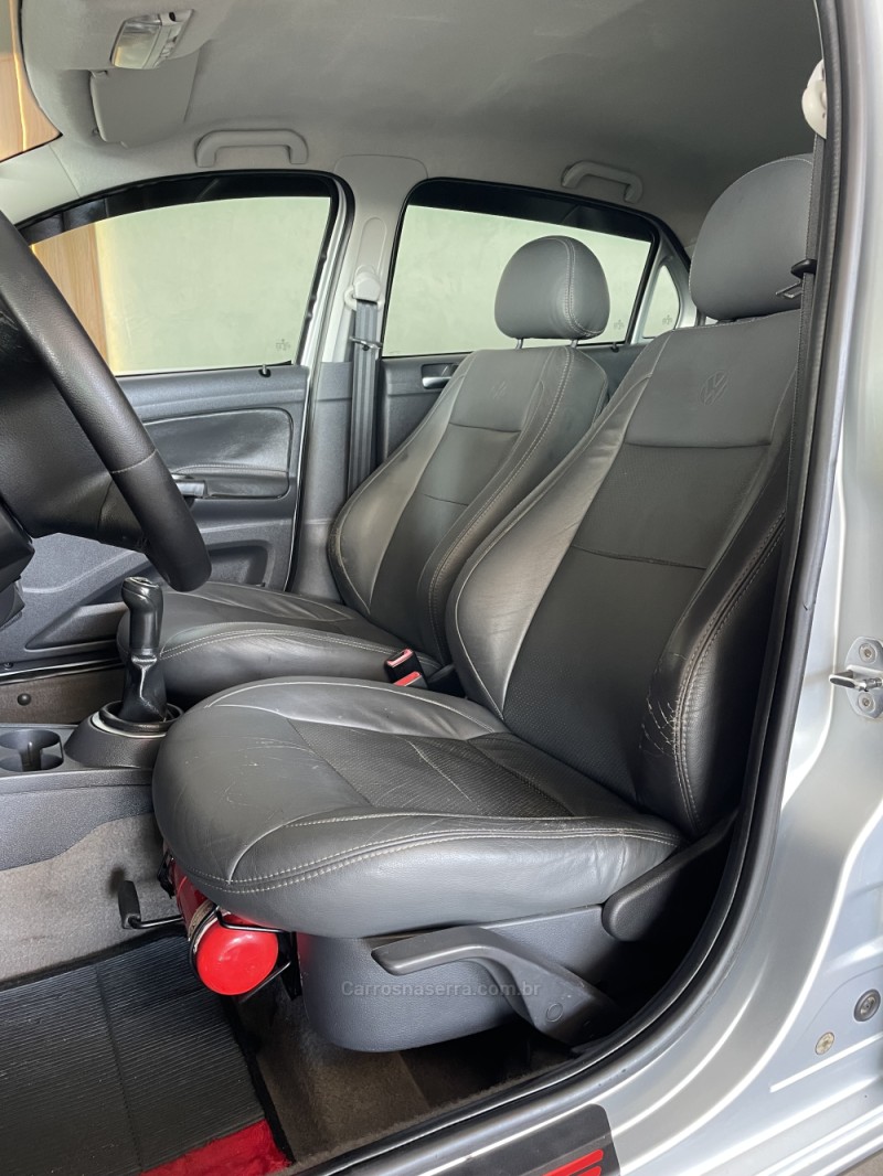 VOYAGE 1.6 MI COMFORTLINE 8V FLEX 4P MANUAL - 2010 - PAROBé