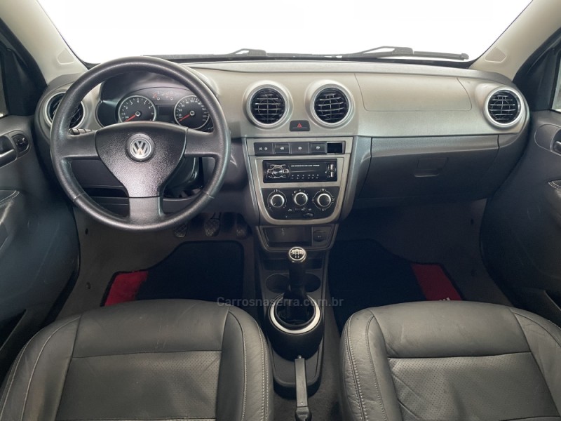 VOYAGE 1.6 MI COMFORTLINE 8V FLEX 4P MANUAL - 2010 - PAROBé