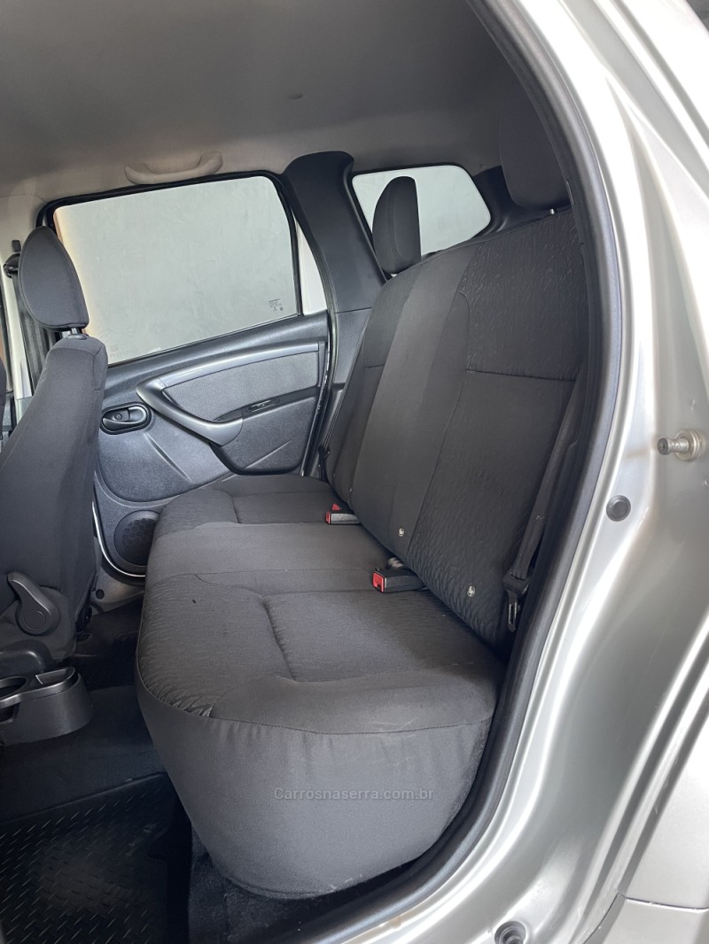 DUSTER 1.6 DYNAMIQUE 4X2 16V FLEX 4P MANUAL - 2013 - PAROBé