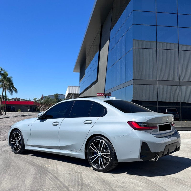 320I 2.0 M SPORT 16V TURBO GASOLINA 4P AUTOMÁTICO - 2024 - BENTO GONçALVES