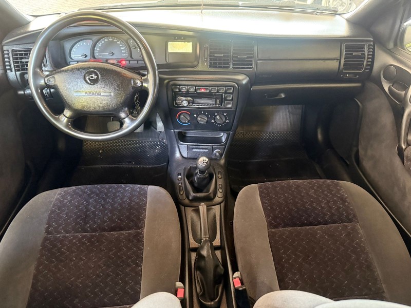 VECTRA 2.2 MPFI EXPRESSION 8V GASOLINA 4P MANUAL - 1999 - CAXIAS DO SUL