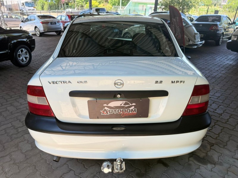 VECTRA 2.2 MPFI EXPRESSION 8V GASOLINA 4P MANUAL - 1999 - CAXIAS DO SUL