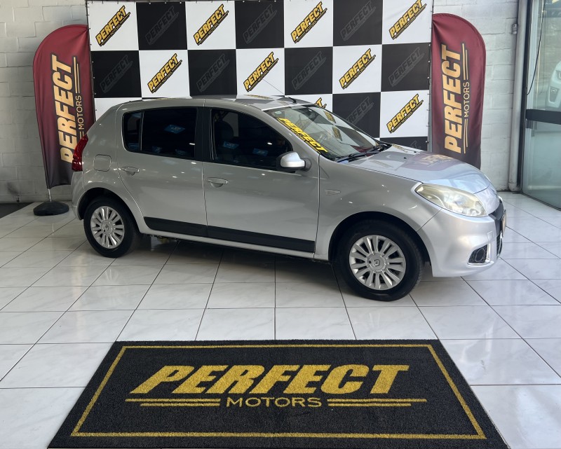 SANDERO 1.6 PRIVILÉGE 16V FLEX 4P AUTOMÁTICO - 2012 - PORTãO