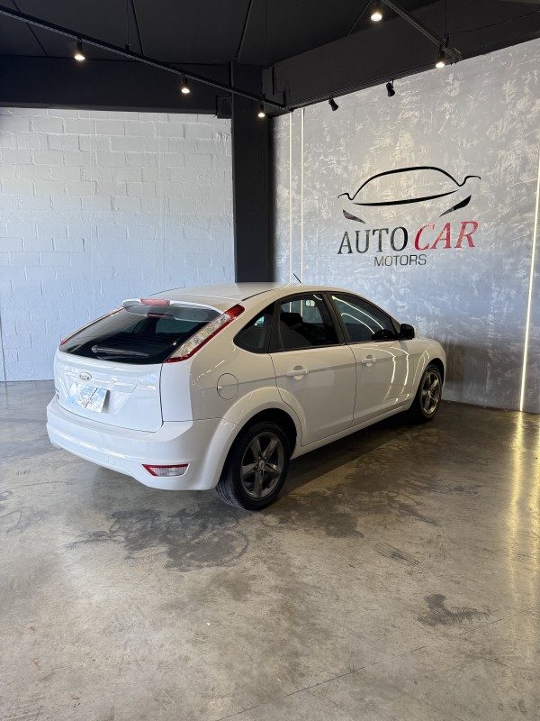 FOCUS 1.6 GL 16V FLEX 4P MANUAL - 2011 - CAXIAS DO SUL