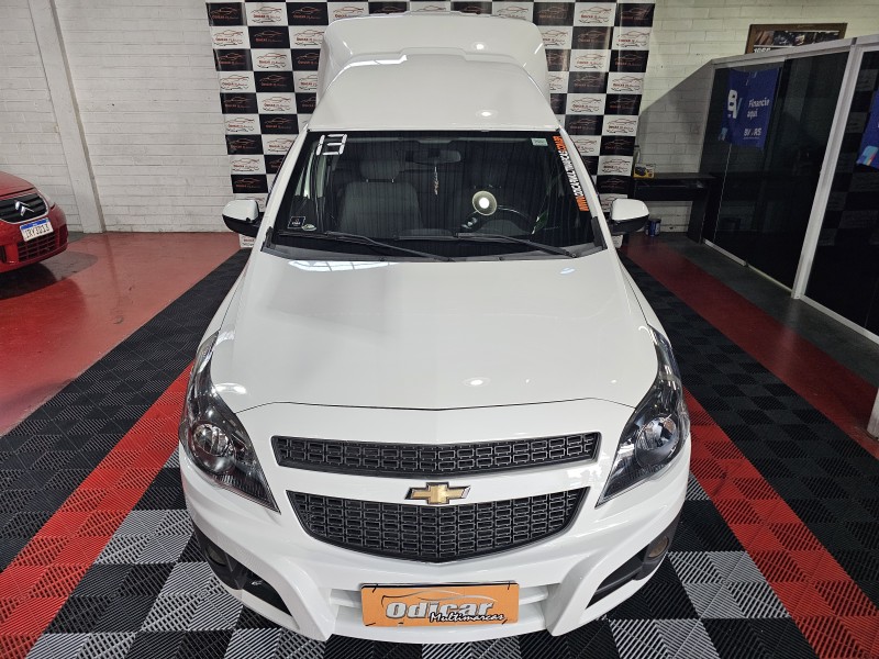 MONTANA 1.4 MPFI COMBO FURGÃO 8V ECONO FLEX 2P MANUAL - 2013 - CAXIAS DO SUL