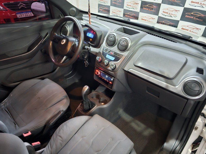 MONTANA 1.4 MPFI COMBO FURGÃO 8V ECONO FLEX 2P MANUAL - 2013 - CAXIAS DO SUL