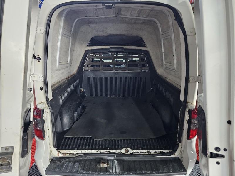 MONTANA 1.4 MPFI COMBO FURGÃO 8V ECONO FLEX 2P MANUAL - 2013 - CAXIAS DO SUL