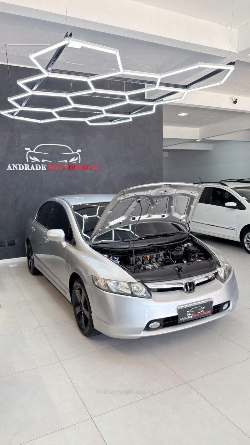 CIVIC 1.8 LXS 16V GASOLINA 4P MANUAL - 2007 - CAXIAS DO SUL