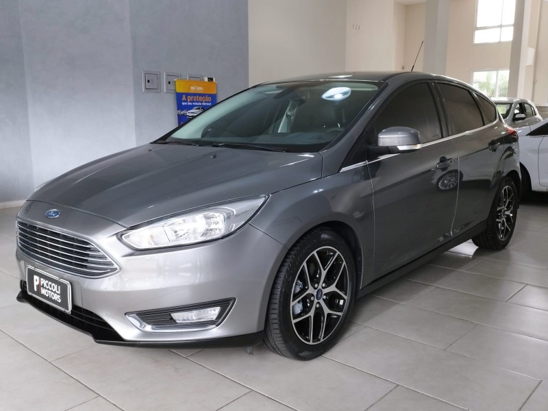 focus 2.0 titanium plus hatch 16v flex 4p auto 2016 caxias do sul