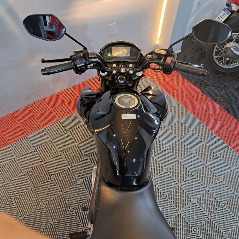 CB 250F TWISTER CBS - 2016 - PORTãO