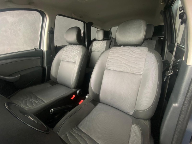 DUSTER 1.6 DYNAMIQUE 4X2 16V FLEX 4P MANUAL - 2013 - CAXIAS DO SUL