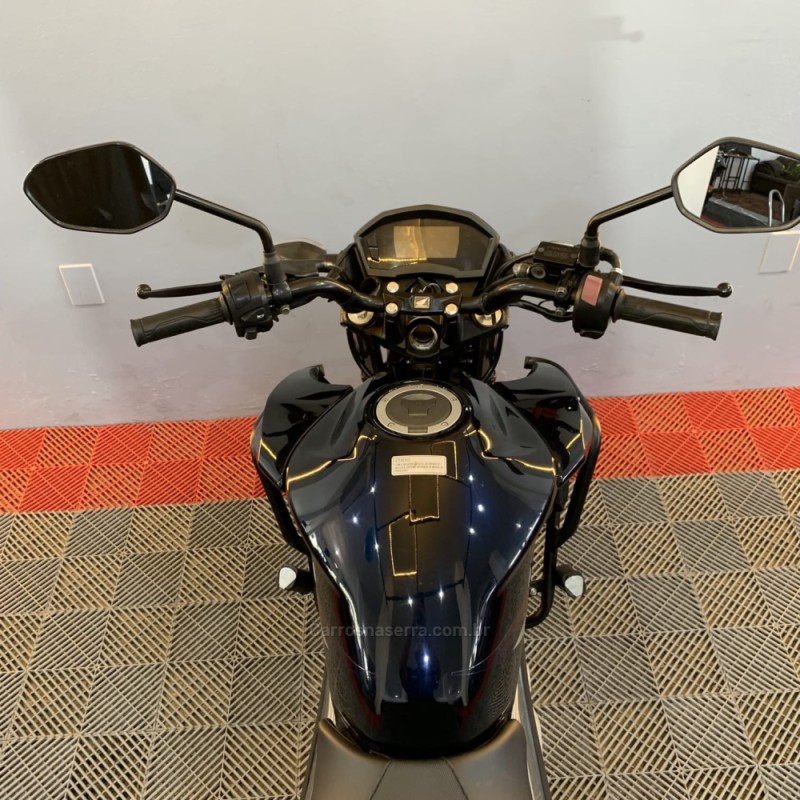 CB 250F TWISTER CBS - 2018 - PORTãO