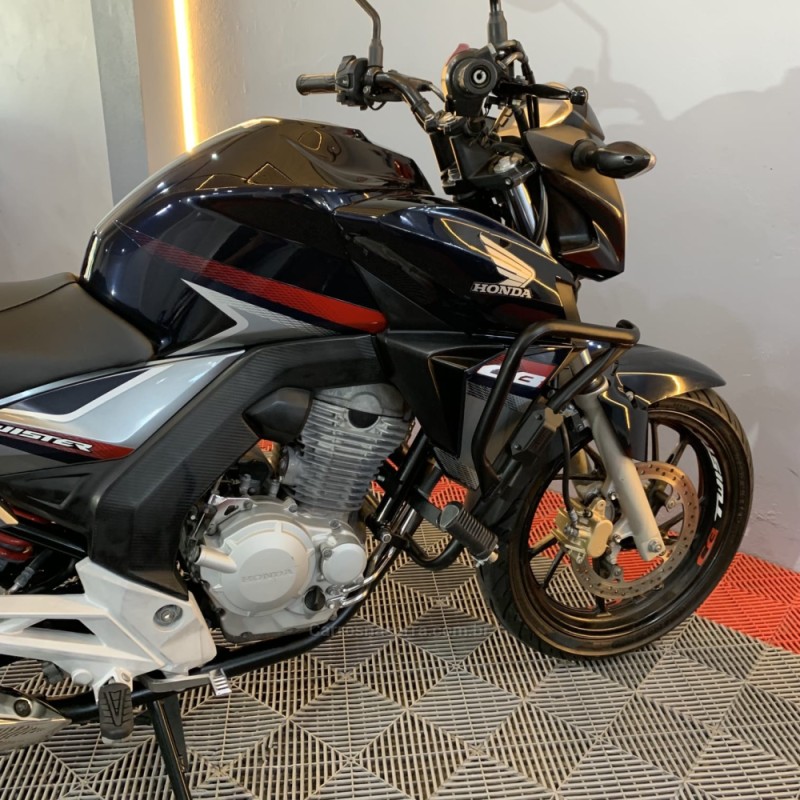 CB 250F TWISTER CBS - 2018 - PORTãO