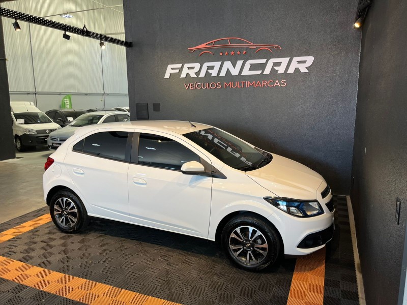 ONIX 1.4 MPFI LTZ 8V FLEX 4P MANUAL - 2014 - ANTôNIO PRADO