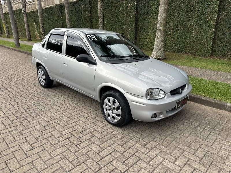 CORSA 1.6 MPFI CLASSIC SEDAN 8V GASOLINA 4P MANUAL - 2003 - CAXIAS DO SUL