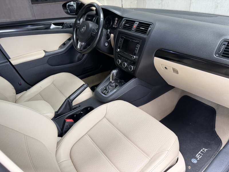 JETTA 2.0 COMFORTLINE FLEX 4P TIPTRONIC - 2013 - CAXIAS DO SUL