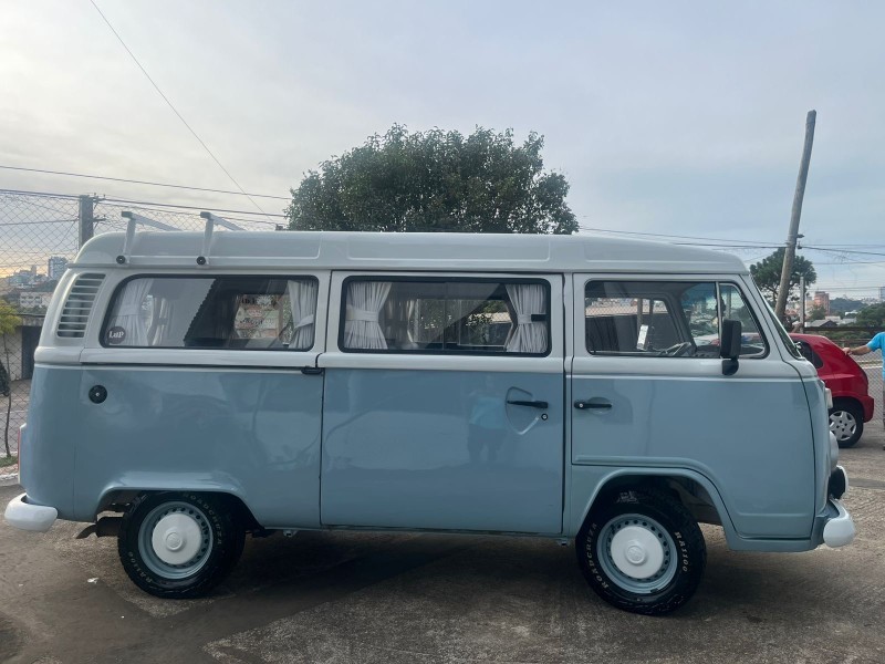 KOMBI 1.6 MI STD LOTAÇÃO 8V GASOLINA 3P MANUAL - 2000 - CAXIAS DO SUL