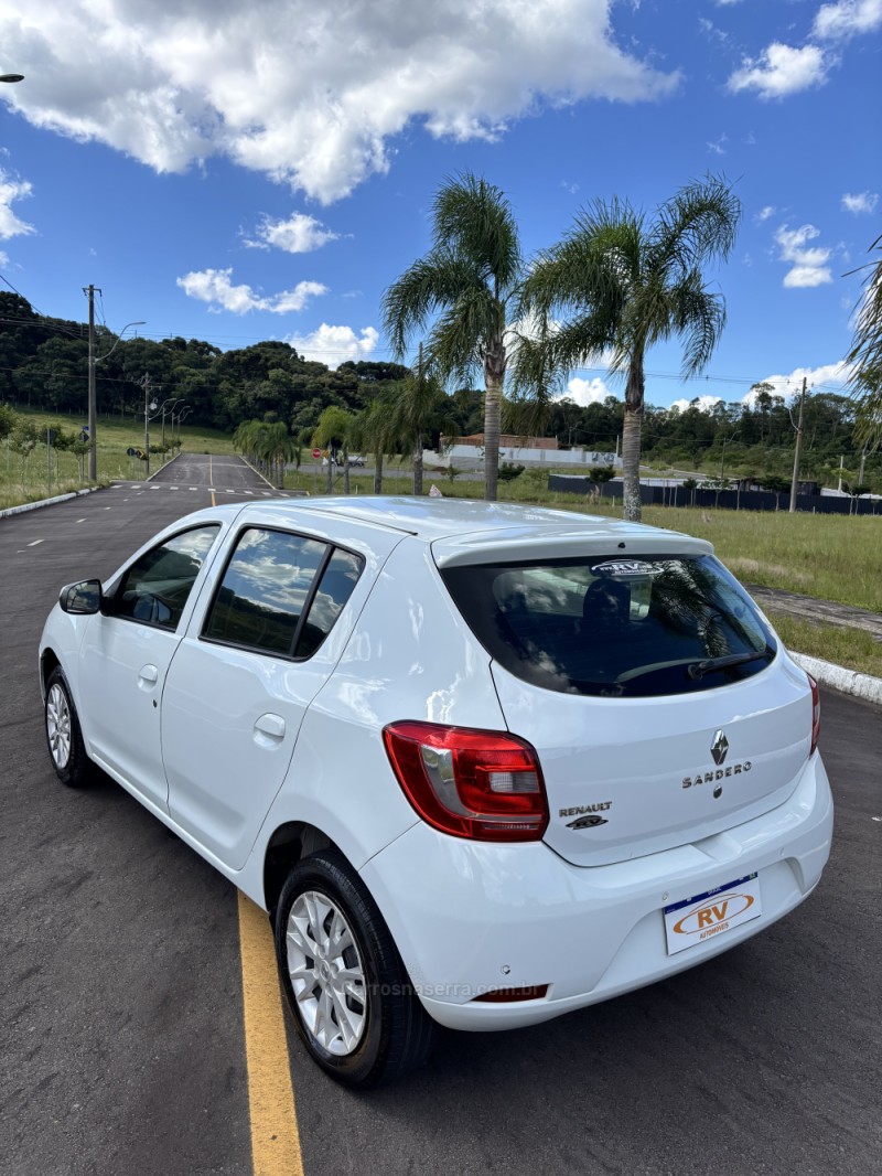 SANDERO 1.0 EXPRESSION 12V FLEX 4P MANUAL - 2018 - CARLOS BARBOSA