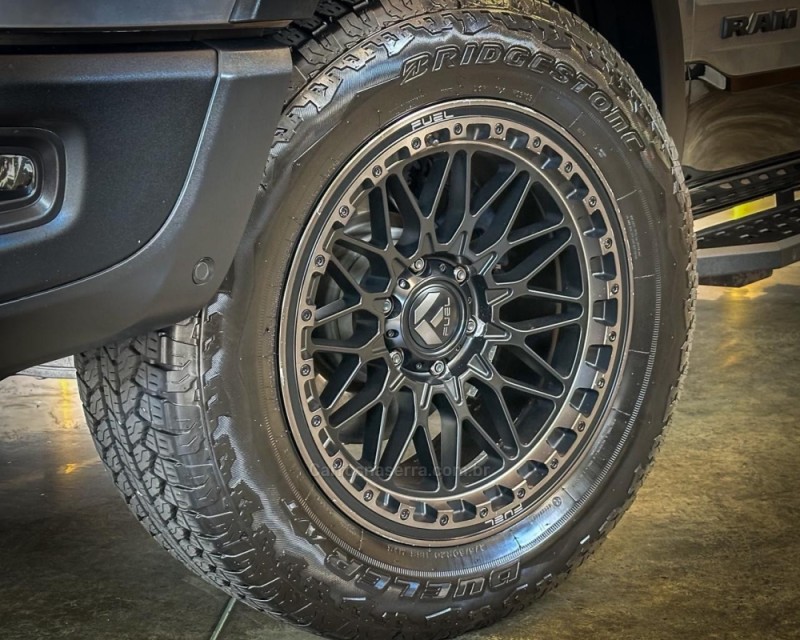 1500 REBEL 5.7 HEMI V8 CD 4X4 GASOLINA 4P AUTOMÁTICA - 2022 - GARIBALDI