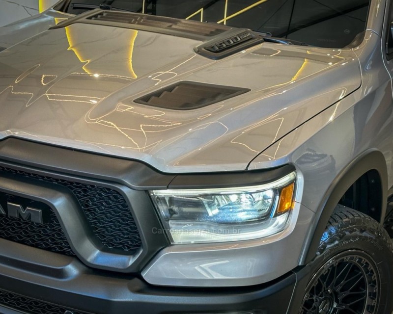 1500 REBEL 5.7 HEMI V8 CD 4X4 GASOLINA 4P AUTOMÁTICA - 2022 - GARIBALDI