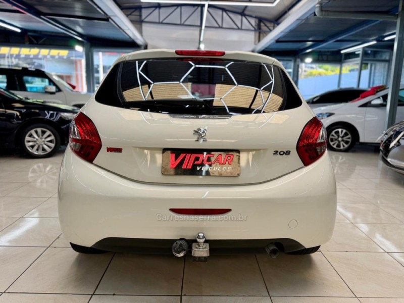 208 1.5 ACTIVE 8V FLEX 4P MANUAL - 2014 - ESTâNCIA VELHA