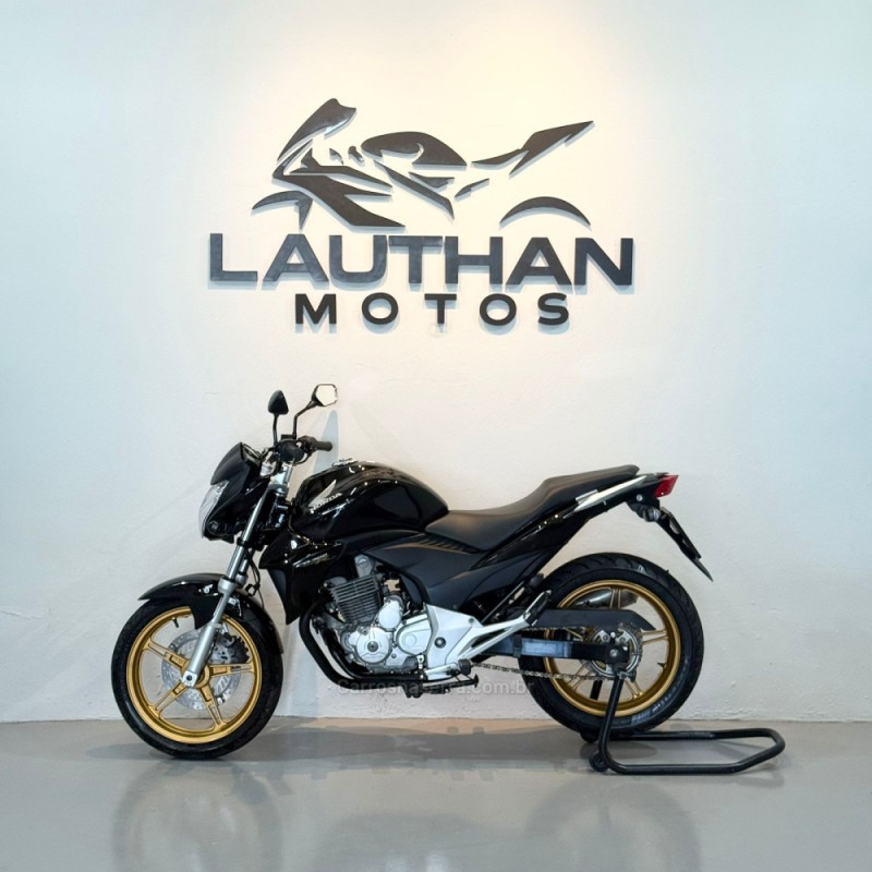 CB 300R  - 2015 - NOVO HAMBURGO