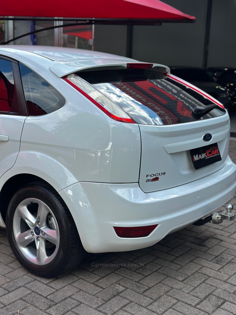 FOCUS 1.6 GLX 8V FLEX 4P MANUAL - 2013 - ESTâNCIA VELHA