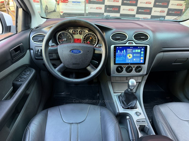 FOCUS 1.6 GLX 8V FLEX 4P MANUAL - 2013 - ESTâNCIA VELHA