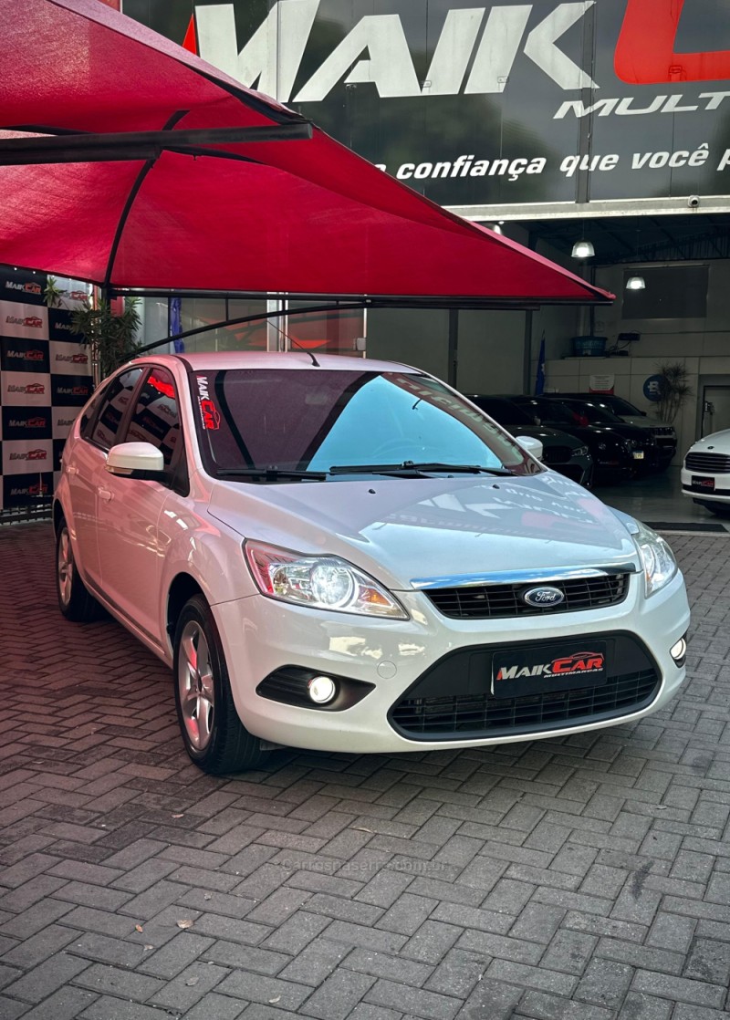 FOCUS 1.6 GLX 8V FLEX 4P MANUAL - 2013 - ESTâNCIA VELHA