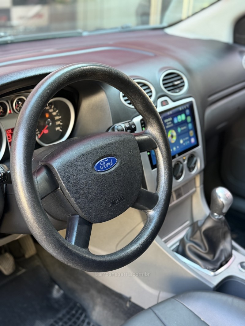 FOCUS 1.6 GLX 8V FLEX 4P MANUAL - 2013 - ESTâNCIA VELHA