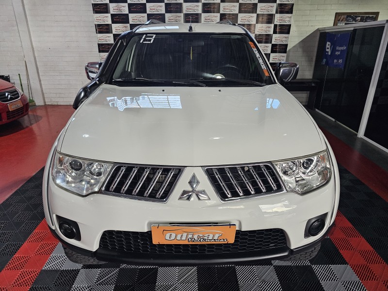 PAJERO DAKAR 3.5 HPE 7 LUGARES 4X4 V6 24V FLEX 4P AUTOMÁTICO - 2013 - CAXIAS DO SUL