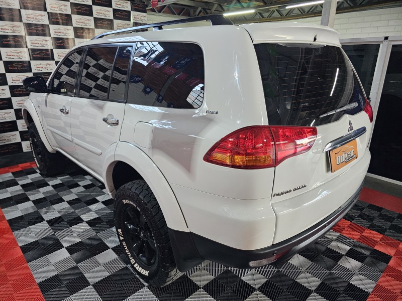 PAJERO DAKAR 3.5 HPE 7 LUGARES 4X4 V6 24V FLEX 4P AUTOMÁTICO - 2013 - CAXIAS DO SUL