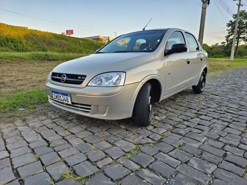 CORSA 1.0 MPFI JOY SEDAN 8V FLEX 4P MANUAL - 2005 - FARROUPILHA