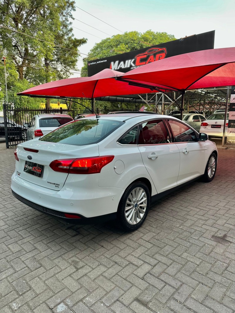 FOCUS 2.0 TITANIUM FASTBACK 16V FLEX 4P AUTOMÁTICO - 2016 - ESTâNCIA VELHA