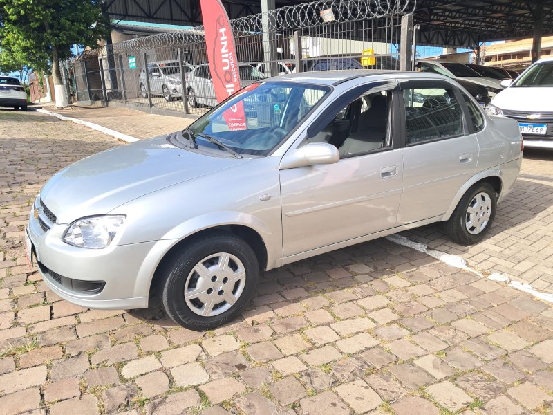 CLASSIC 1.0 MPFI LS 8V FLEX 4P MANUAL