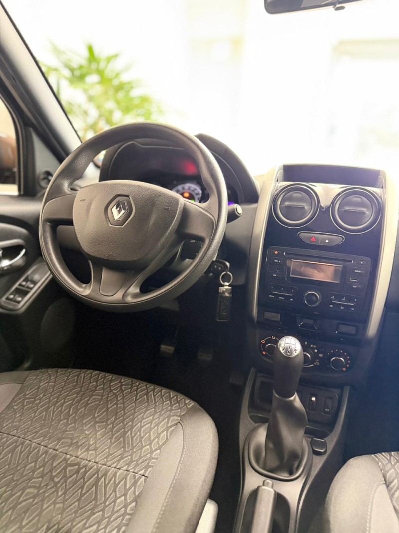 DUSTER 1.6 EXPRESSION 4X2 16V FLEX 4P MANUAL - 2017 - CAXIAS DO SUL