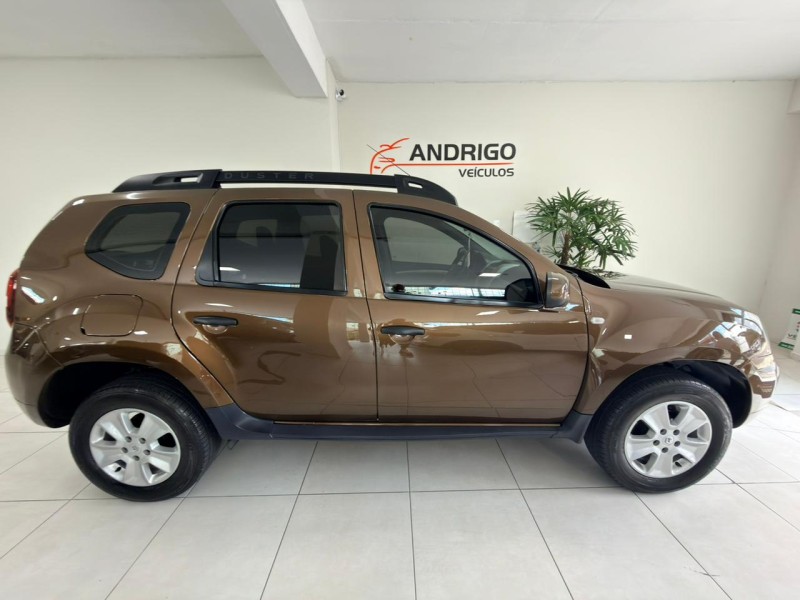 DUSTER 1.6 EXPRESSION 4X2 16V FLEX 4P MANUAL - 2017 - CAXIAS DO SUL