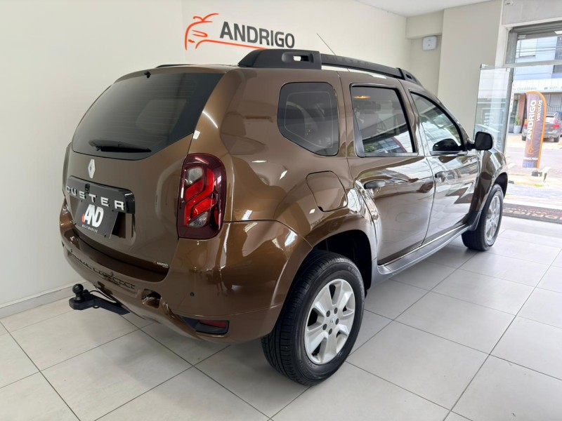DUSTER 1.6 EXPRESSION 4X2 16V FLEX 4P MANUAL - 2017 - CAXIAS DO SUL